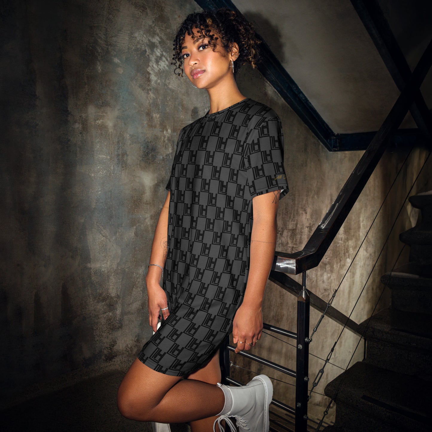 LH Logo T-shirt Dress Black
